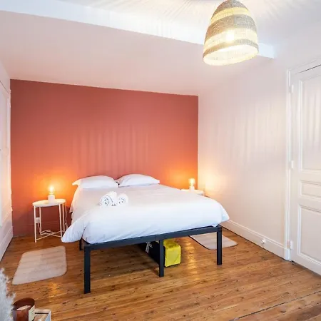 La Maison Lamartine Havre De Paix Dans Le Centre De بيت للعطل